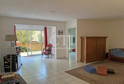 /international/fr/vaison-la-romaine-provence-alpes-cote-d-azur-310108163769/