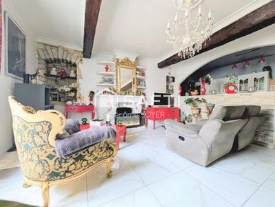/international/fr/beaucaire-languedoc-roussillon-310108375236/?lang=pt
