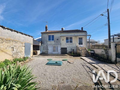 /international/fr/thenezay-charente-310108949057/
