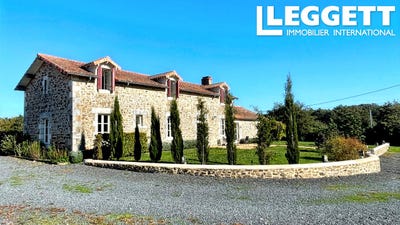 /international/fr/moulismes-charente-310108429404/