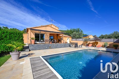 /international/fr/corbieres-en-provence-provence-alpes-cote-d-azur-310105298843/