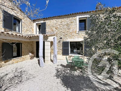 /international/fr/chusclan-languedoc-roussillon-310107565527/