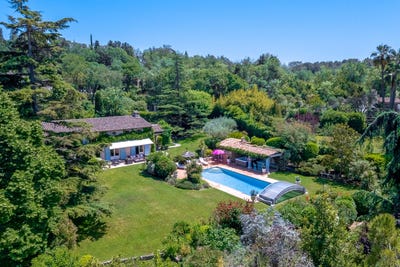 /international/fr/chateauneuf-grasse-hh-14571955-chateauneuf-grasse-provence-alpes-cote-d-azur-310100955935/