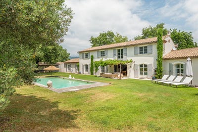 /international/fr/chateauneuf-grasse-hh-15853636-chateauneuf-grasse-provence-alpes-cote-d-azur-310100953751/