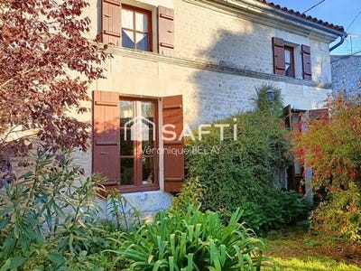 /international/fr/le-gua-charente-310108271270/