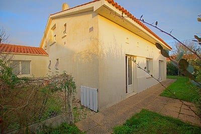 /international/fr/les-sables-d-olonne-pays-de-la-loire-310101205330/