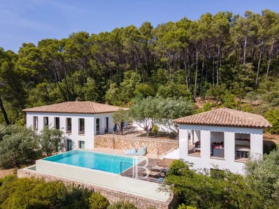/international/fr/lorgues-provence-alpes-cote-d-azur-310108330341/