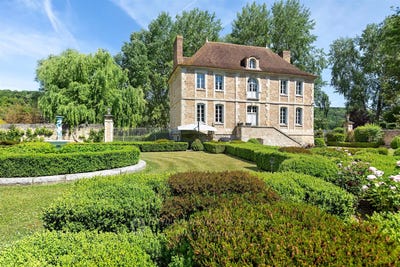 /international/fr/la-roche-guyon-ile-de-france-310099848088/