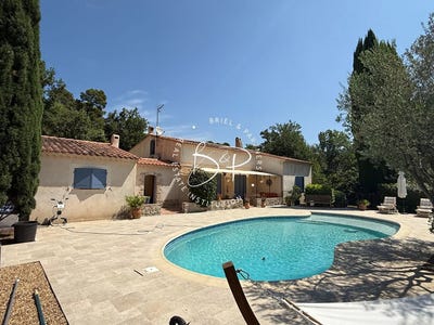 /international/fr/lorgues-provence-alpes-cote-d-azur-310108595070/