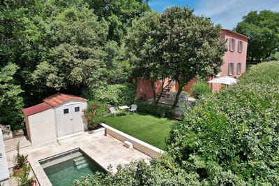 /international/fr/uzes-aquitaine-310108460353/