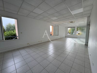 /international/fr/l-isle-jourdain-charente-310104476780/