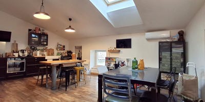 /international/fr/saint-paul-trois-chateaux-rhone-310106130339/