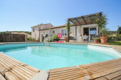 /international/fr/vacquieres-languedoc-roussillon-310108317483/