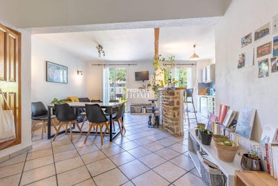 /international/fr/apt-provence-alpes-cote-d-azur-310100993169/?lang=zh-tw