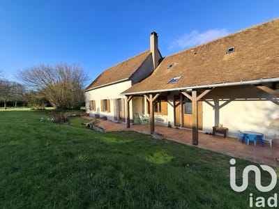 /international/fr/domfront-en-champagne-pays-de-la-loire-310098221150/
