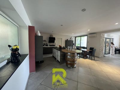/international/fr/colombiers-languedoc-roussillon-310103750338/