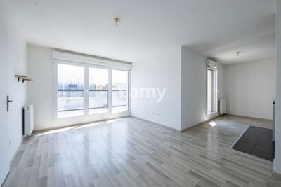/international/fr/cergy-ile-de-france-310100460841/