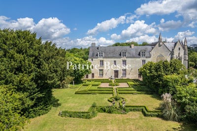 /international/fr/chinon-centre-val-de-loire-310108553743/