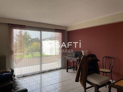 /international/fr/creuzier-le-vieux-auvergne-310103403348/