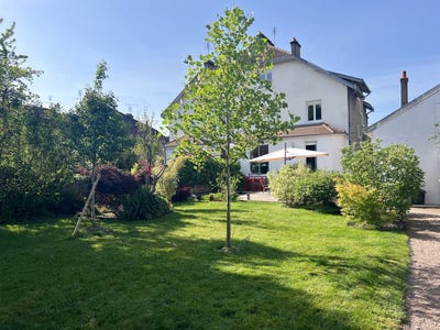 /international/fr/gueugnon-burgundy-310107920833/