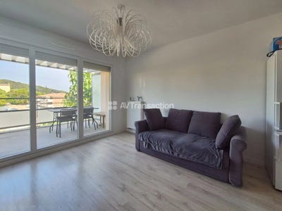 /international/fr/lorgues-provence-alpes-cote-d-azur-310101085438/