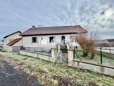 /international/fr/pontaumur-auvergne-310107905756/