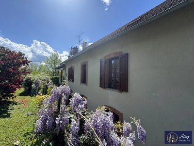 /international/fr/ydes-auvergne-310108315905/