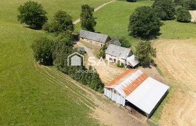 /international/fr/saint-georges-buttavent-pays-de-la-loire-310108731648/