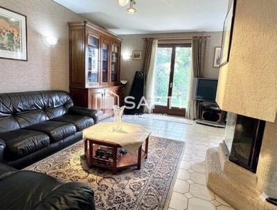 /international/fr/courtry-ile-de-france-310108954903/