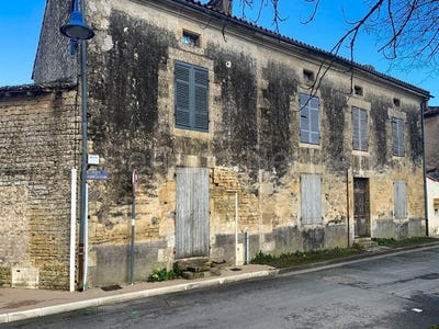 /international/fr/brioux-sur-boutonne-charente-120095883482/?lang=en