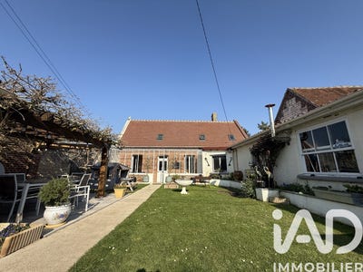 /international/fr/la-neuville-roy-picardie-310106774597/