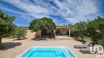 /international/fr/mejannes-le-clap-languedoc-roussillon-310106856484/