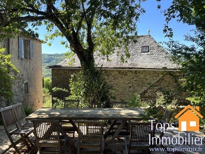 /international/fr/najac-midi-pyrenees-310103999087/