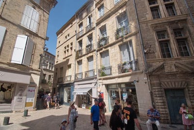 /international/fr/pezenas-languedoc-roussillon-310104117374/