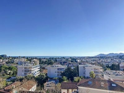 /international/fr/le-cannet-provence-alpes-cote-d-azur-310101391362/?lang=en