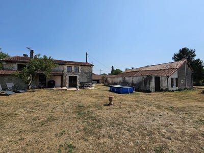 /international/fr/nieuil-charente-310103588459/