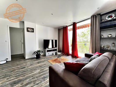 /international/fr/46-avenue-de-montlouis-champagne-au-mont-d-or-rhone-310109206212/