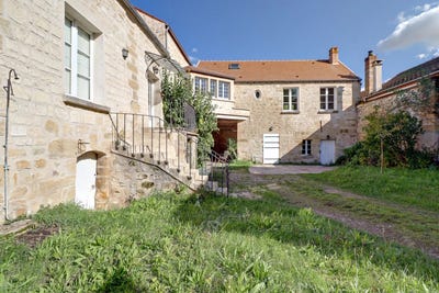 /international/fr/jouy-le-moutier-ile-de-france-310100760218/