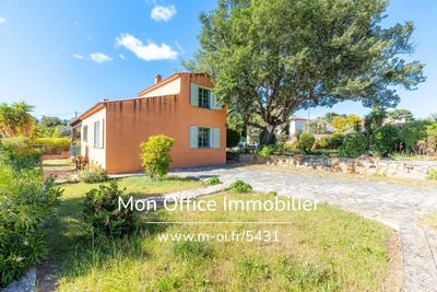 /international/fr/sanary-sur-mer-provence-alpes-cote-d-azur-310101019480/