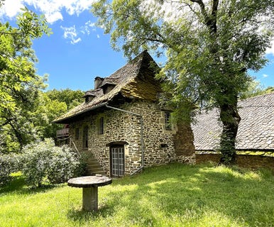 /international/fr/lapeyrugue-auvergne-310108156984/