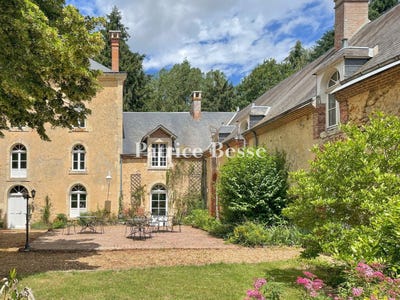 /international/fr/montmirail-pays-de-la-loire-310109691356/