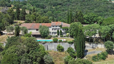 /international/fr/carcassonne-languedoc-roussillon-310107254134/