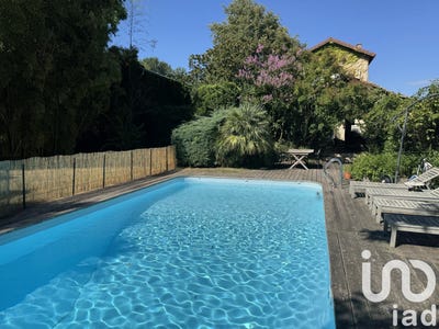 /international/fr/les-roches-de-condrieu-rhone-310099836801/