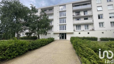 /international/fr/saint-cyr-sur-loire-centre-val-de-loire-310099937755/