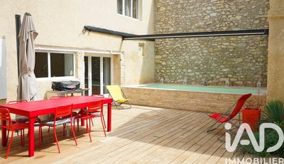 /international/fr/rochefort-du-gard-languedoc-roussillon-310106913196/