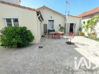 /international/fr/royan-charente-310107738775/