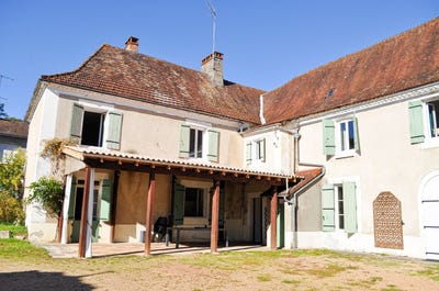 /international/fr/savignac-les-eglises-aquitaine-310107557958/