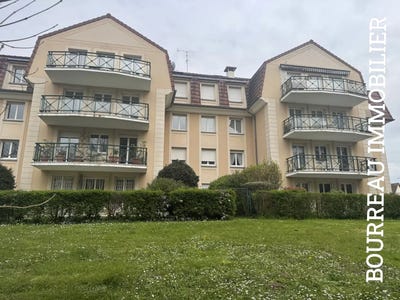 /international/fr/joigny-burgundy-310107530265/