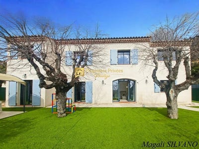 /international/fr/grasse-provence-alpes-cote-d-azur-310108593236/