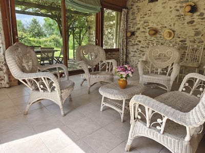 /international/fr/chateau-guibert-pays-de-la-loire-310102337607/
